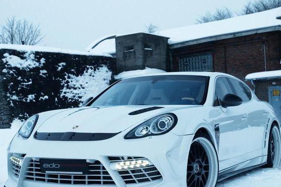 世界最强四门轿跑，内饰像游艇，可屁股却丑爆了！