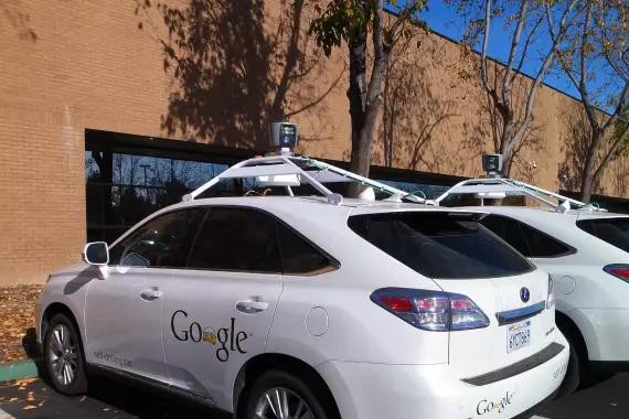 交了卷的谷歌 开始攻读自动驾驶商用化