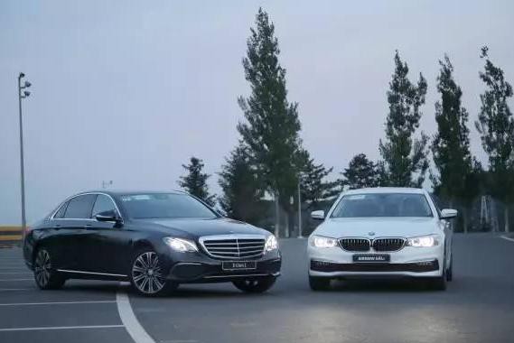 独家测评全新宝马5系和奔驰E级，竞争力大起底