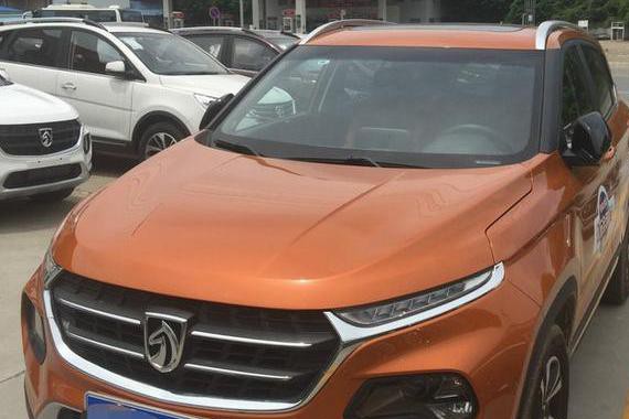 邻居已相中宝骏510，朋友推荐陆风X2试驾后他犹豫了