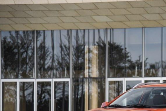 小编是没有资格开 这款车是给95后的礼物