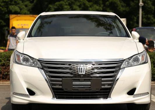 越级较量，看皇冠如何竞争奥迪A6L，40万性价在哪？