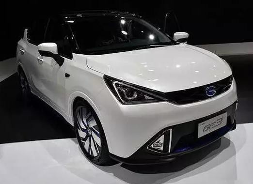 传祺首款电动SUV，1公里1毛钱，看这比亚迪躲厕所哭