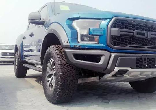 老人就要开老年代步车？！祝你全家中老年！