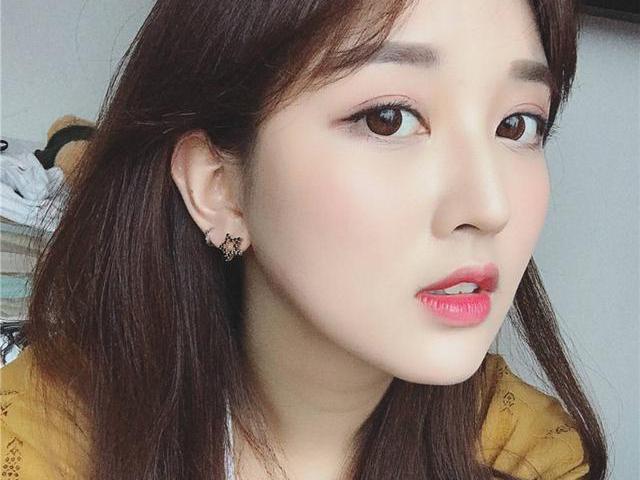 美女聚会受冷落,会计文员居然是社会最底层?