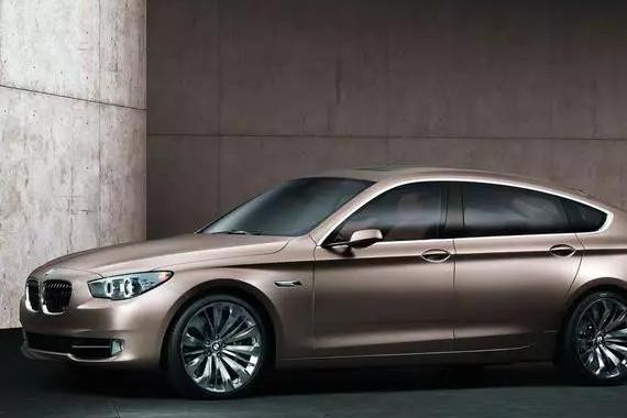 当年品牌享誉英国，卖15万没人要，降价7万还卖不动