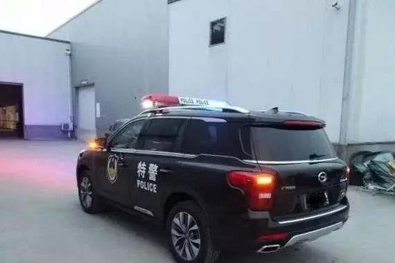 传祺GS8长脸了，涂上特警，成为第三款国产警用车！