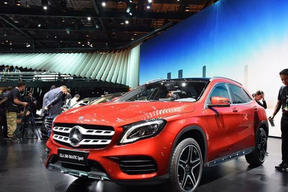 奔驰GLA改款上新，多处增配但恐仍被X1吊打