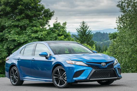 雅阁表示害怕，凯美瑞大改款，轿跑外观18万起