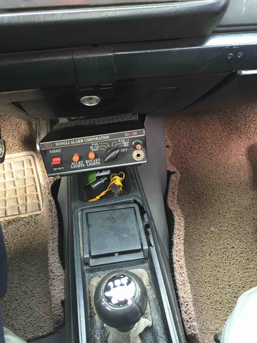 开警用老普桑是什么感受?记录一辆99年的桑塔