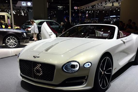 车头加个数字，就是最豪华的电动跑车？特斯拉不服！