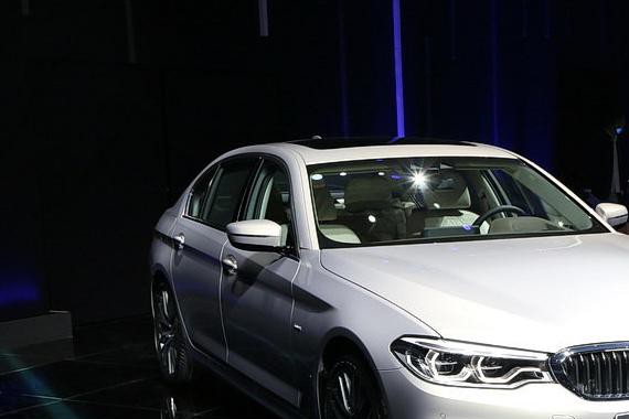 豪华科技堪比7系老大哥 全新华晨宝马5系Li正式上市