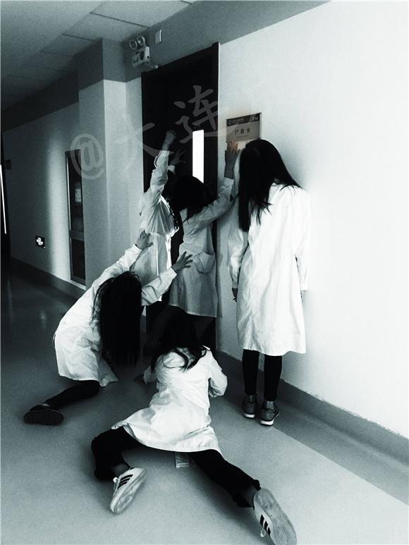 最恐怖毕业照！大连大学女生解剖楼内拍惊悚照火了