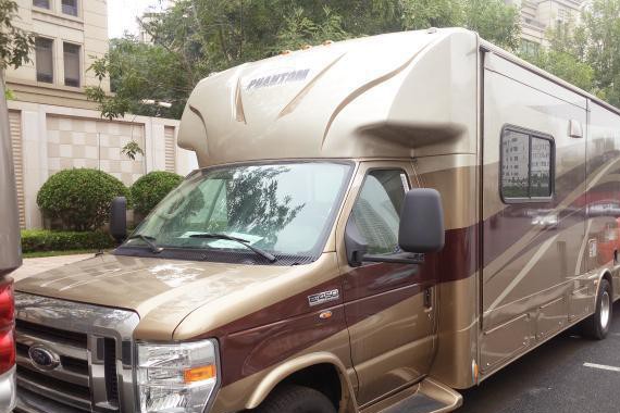 同学聚会开什么车最拉风？房车？SUV？跑车？MPV