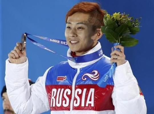 韩国作弊?冰球、篮球用归化球员,世界杯靠裁