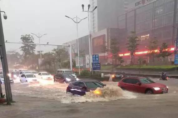 电动车不怕涉水熄火，关好窗就能潜水？