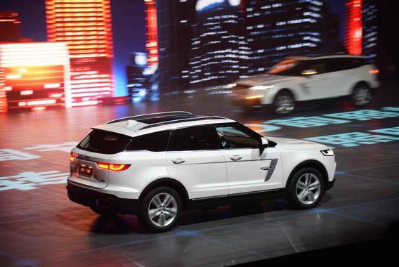 我有16万，买众泰T700高配还是买长安CS95低配？