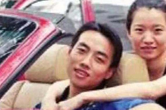 万人迷的刘教头，百万座驾比起国足队员还是太低调