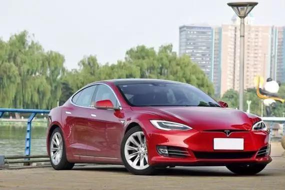 这车太高档，老司机都不会启动，不会挂挡，不会刹车