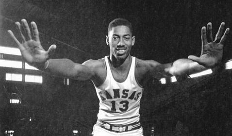 NBA谁手掌最长？乔丹手掌比脸长，这4位乔丹也得服