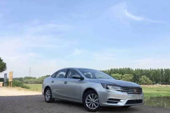 试驾上汽荣威i6 20T丨给你一个放弃朗逸/速腾的理由