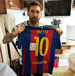 情的足球迷 你知道何谓球员版和落场版球衣吗