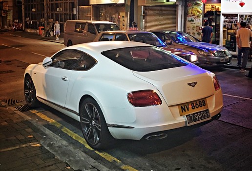 香港街拍,内附神车非常多,看你认识其中几辆?