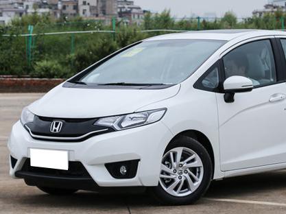 先凑合着or一步到位？年轻人，这里的3款车要这么选