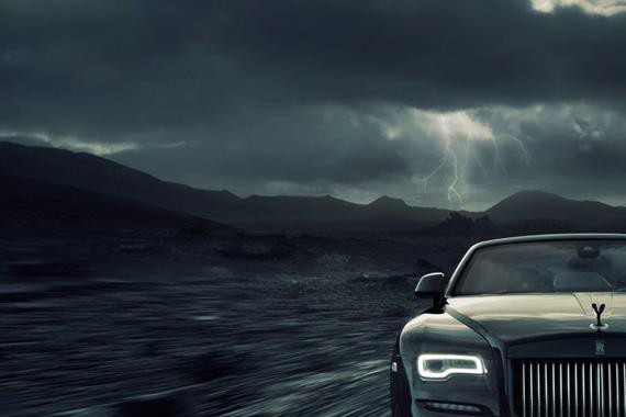 劳斯莱斯曜影黑色徽章 除了高贵再没有别的形容词