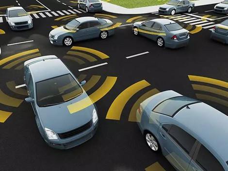 当无人驾驶汽车撞车时，谁买单？