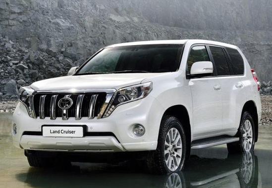 土豪400万买辆福特皮卡，商家居然送了2台丰田普拉多