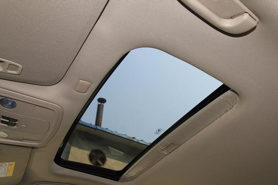 为一张贴纸召回车辆？这些豪车召回能再奇葩一点吗？