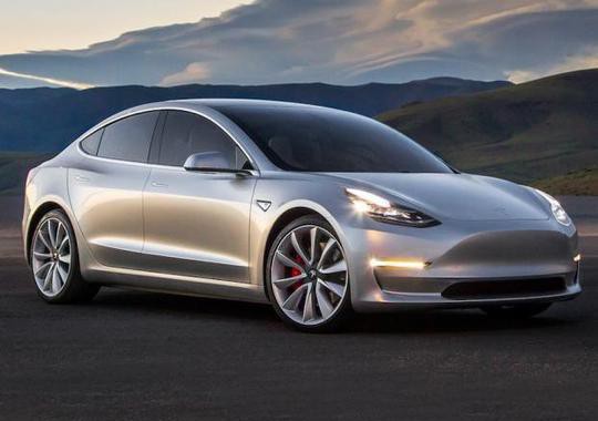 刚刚，Elon Musk宣布，首台Model 3量产版本周下线