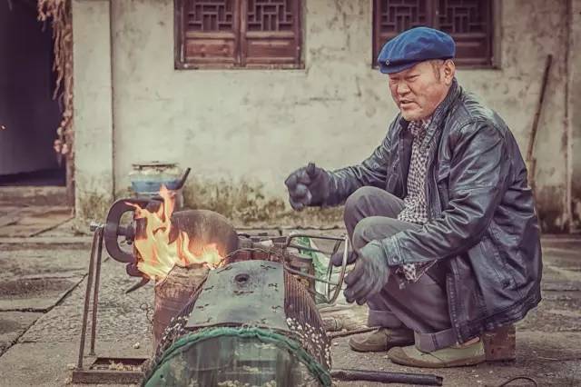 还记得香飘几代重庆人记忆的手摇式爆米花吗?