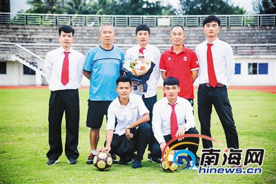李杰执教海南大学男子足球队31年 从未迟到早