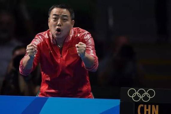 国足球员开豪车惹骂 但国兵选手开豪车我是服气的