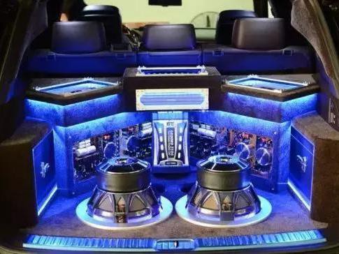 如何辨别汽车音响的好与坏？是不是喇叭越多越好？