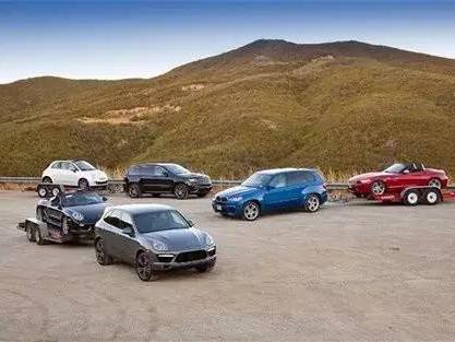 遇到这SUV千万别挑衅，一脚油门让你吃灰！