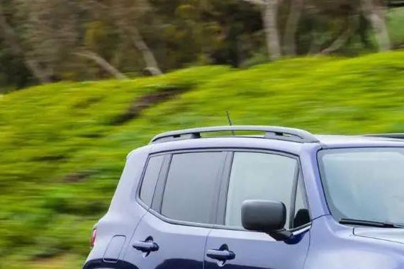 外媒长测自由侠（车内篇），我劝他事后留一线