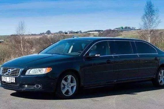 见过六轮揽胜吗？全球十大加长豪车，这款长21米