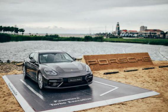 突破边界：体验全新Panamera逸然驾趣