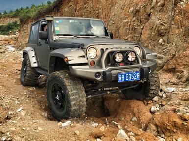 男人都有的越野梦 拥有一辆Jeep牧马人生活是什么样