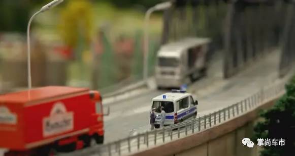 全世界最真实的“小人国” 21万居民+8850辆汽车