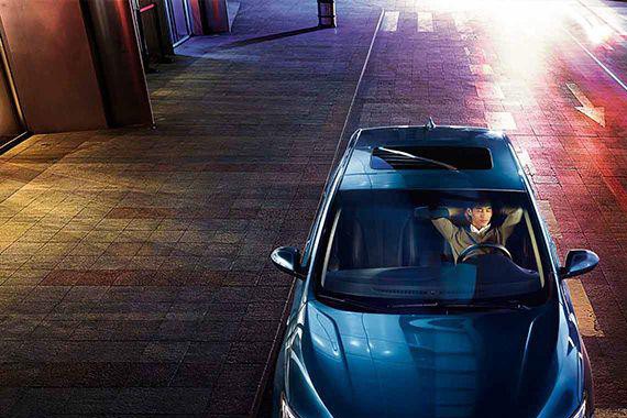 和朗逸叫板的家轿陷生锈门 踩离合没反应还无法换挡