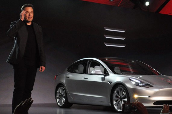 特斯拉提前半年发货 Model 3，造车当真那么顺利吗？