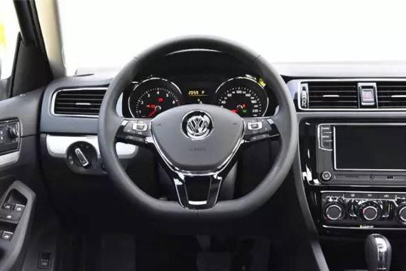 “自爆”、奇葩、黑科技，方向盘居然还有这么多“套路”？！