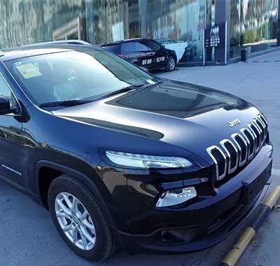 操控精准，动力强劲，这辆SUV开着简直舒心！