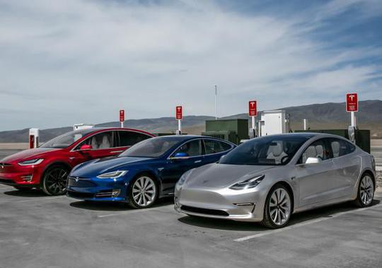 特斯拉第二季度新车交付 2.2 万辆，电池产能拖后腿
