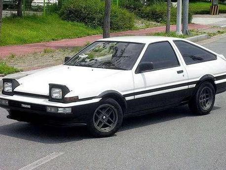 曾经风靡一时的上翻式车灯，为何如今却不见踪影