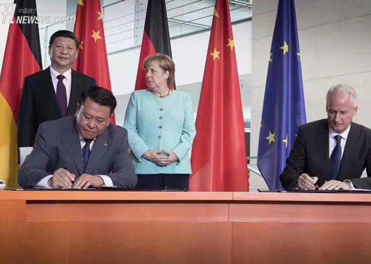 北汽与戴姆勒投资50亿国产电池与新能源汽车